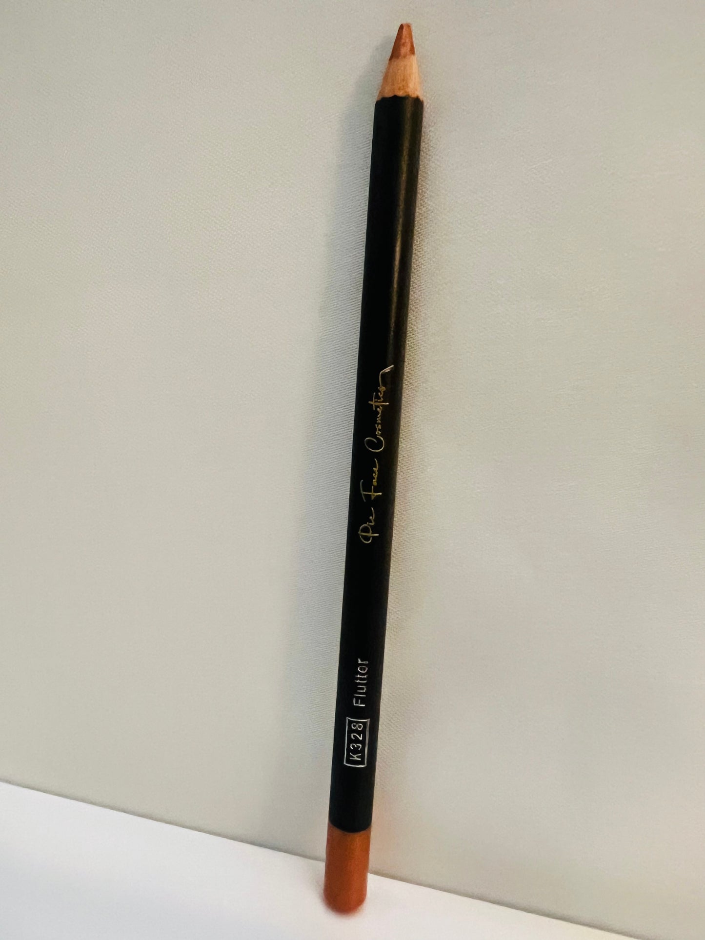 Flutter-Pie’s Lip pencil
