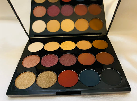Cali Born -Eye Shadow Palette