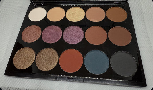 Cali Born -Eye Shadow Palette